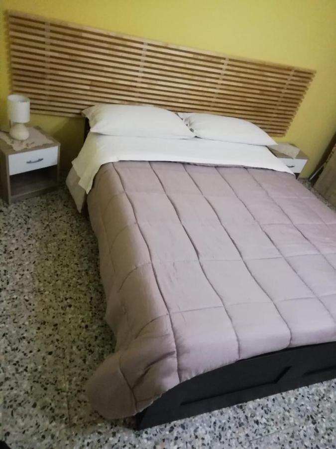 Aeroporto Alojamento de Acomodação e Pequeno-almoço Azzano San Paolo